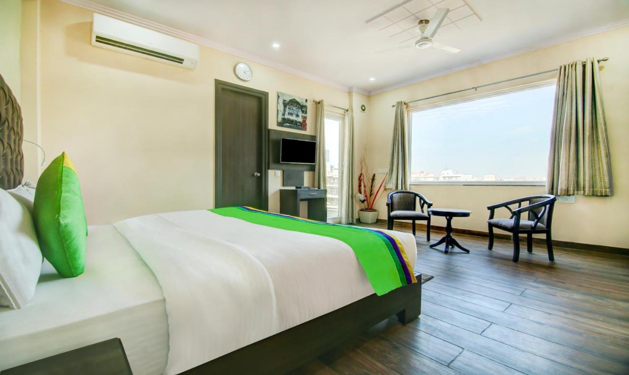 Treebo Trend Blooms Premium Hotel Gurgaon Eksteriør billede